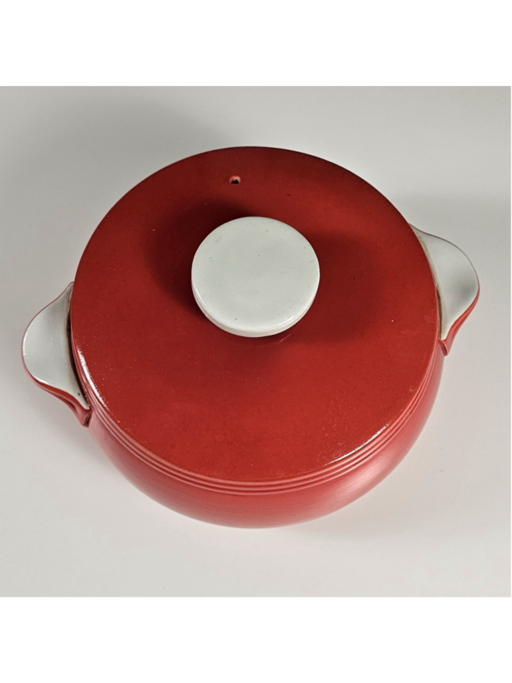 Vintage Hall China Pert Covered Casserole Dish Chinese Red White Tab Handles - Picture 7 of 15